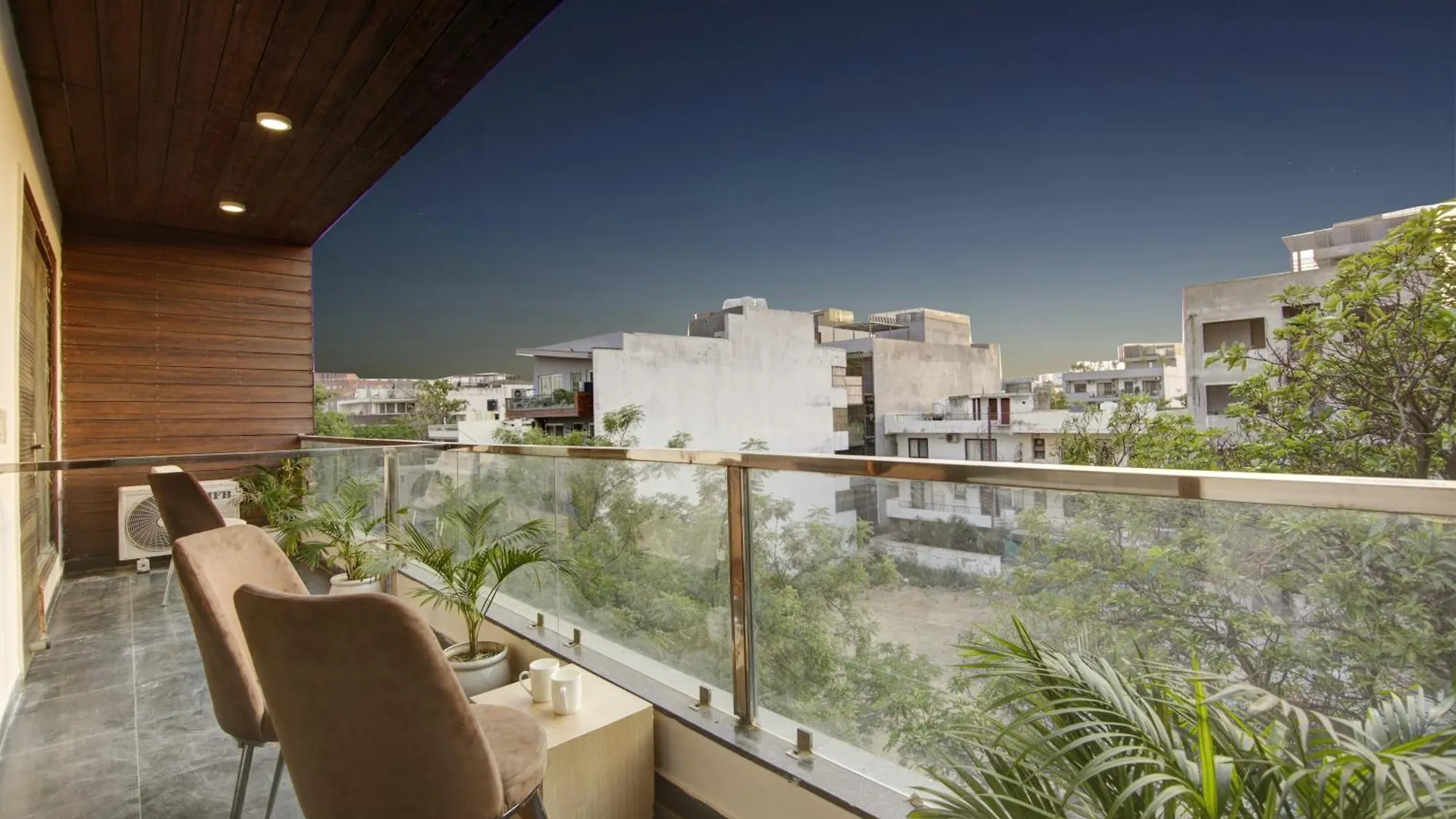 *** Hotel Limewood Stay - Fortis Hospital & Huda City Centre Gurgaon Indien