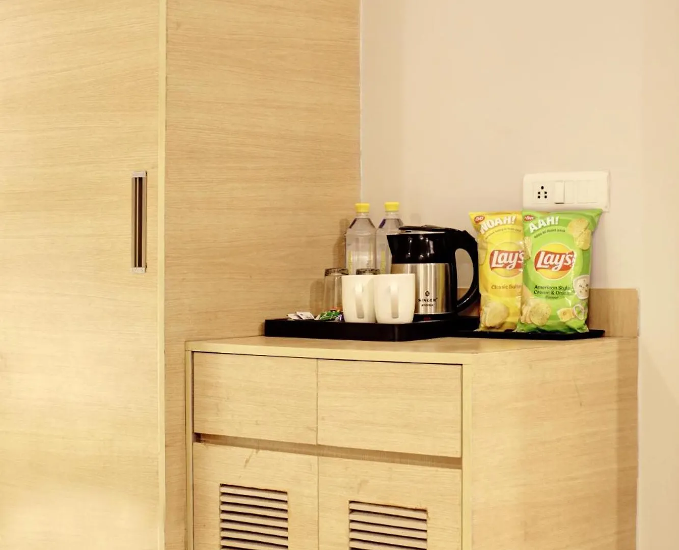 Limewood Stay - Fortis Hospital & Huda City Centre Gurgaon Indien