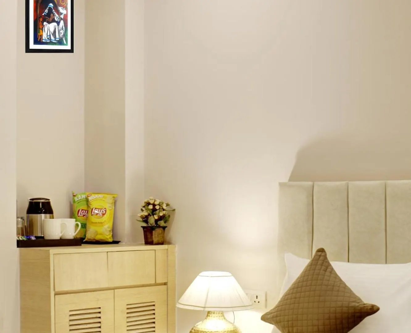 Limewood Stay - Fortis Hospital & Huda City Centre Gurgaon 3*,